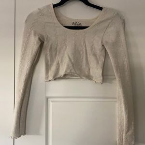 Long sleeve crop top